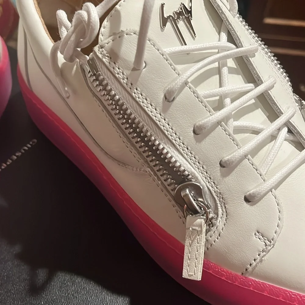 Giuseppe Zanotti size 41 pink bottom white sneaker. W-41 NWB - Picture 11 of 13